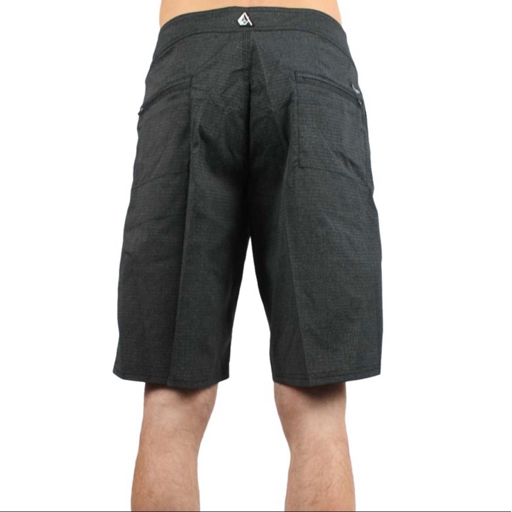 Volcom Shorts Size 28 - Picture 5 of 13